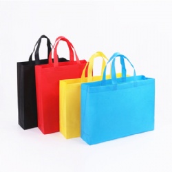 Non woven shopper bag with laminatiion